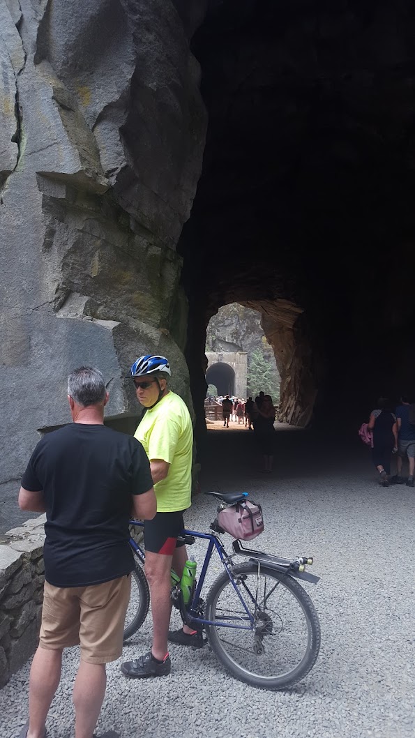 Othello Tunnels WALKING/HIKING TRAIL LOOP w25