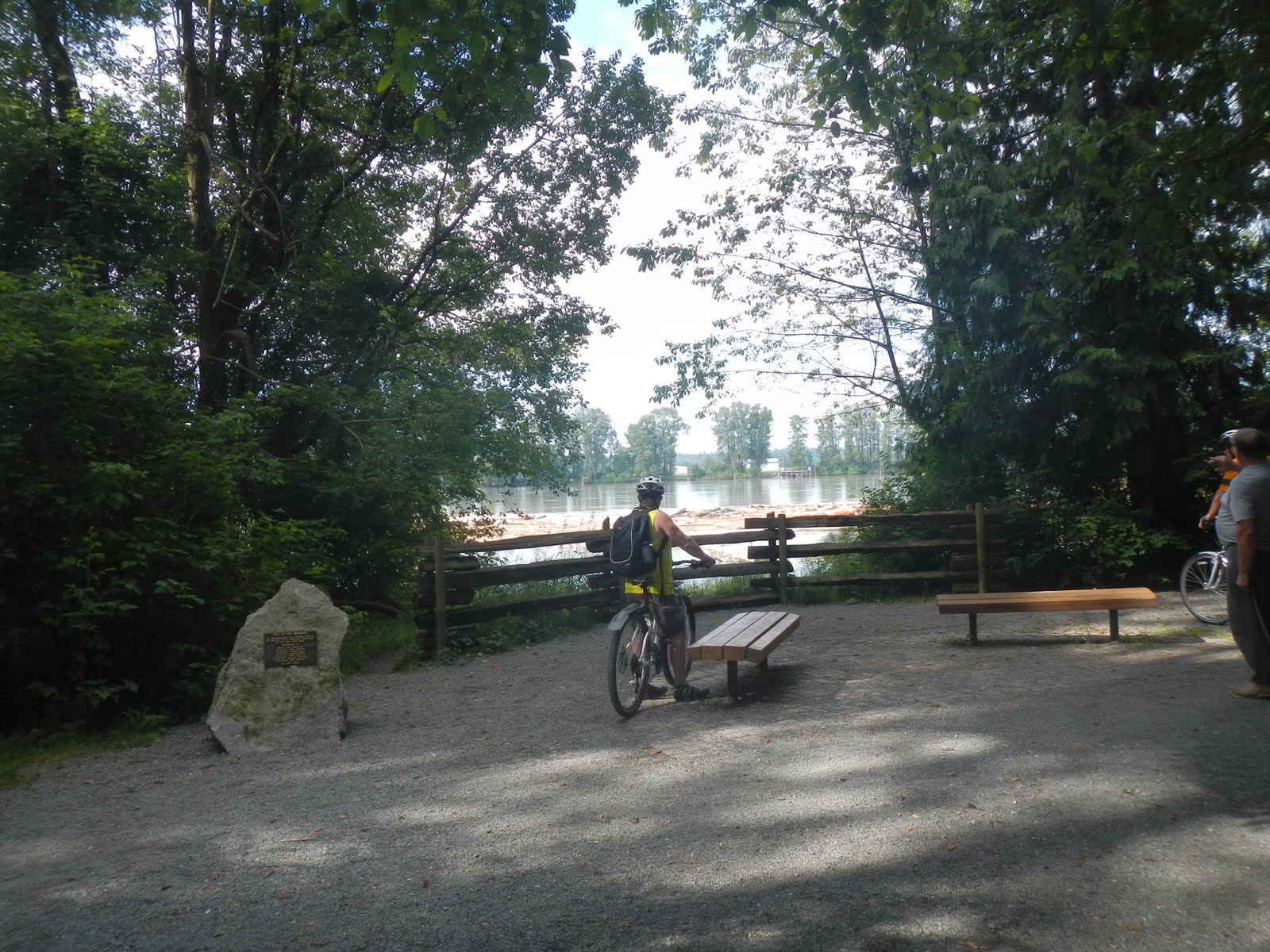 Lafarge Lake to the Fort at Fort Langley t66